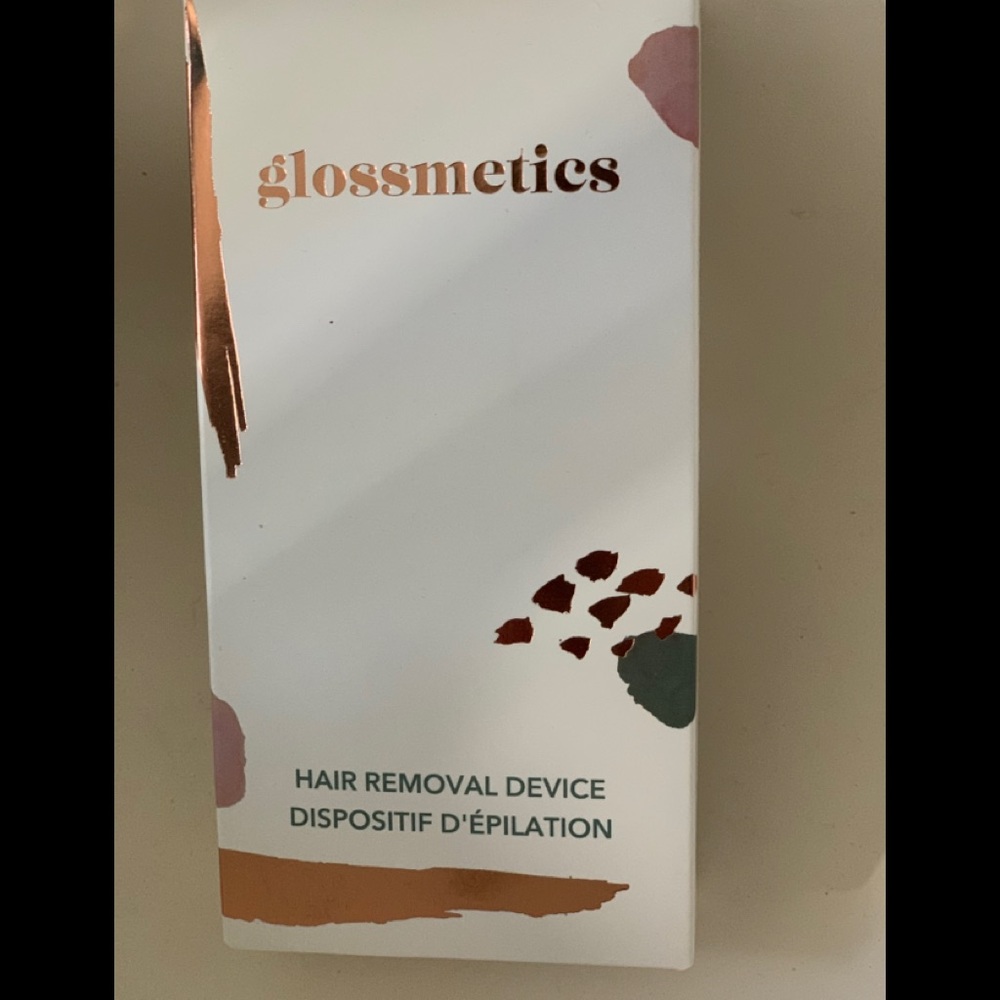 Glossmetics hair removal device